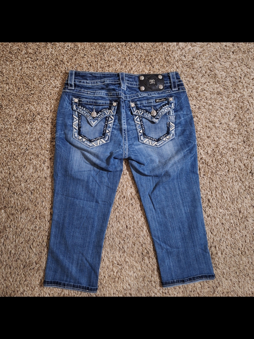 Miss Me Signature Capri Shorts Embroidered Bling Denim Size 28